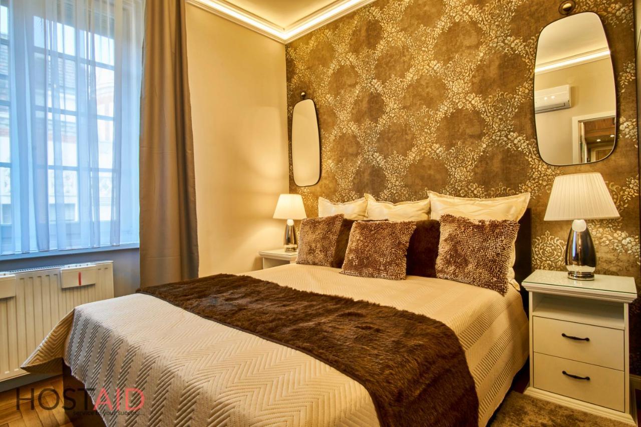 R7 Design Apartment - Hostaid Budapest Luaran gambar