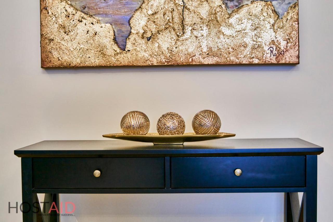 R7 Design Apartment - Hostaid Budapest Luaran gambar