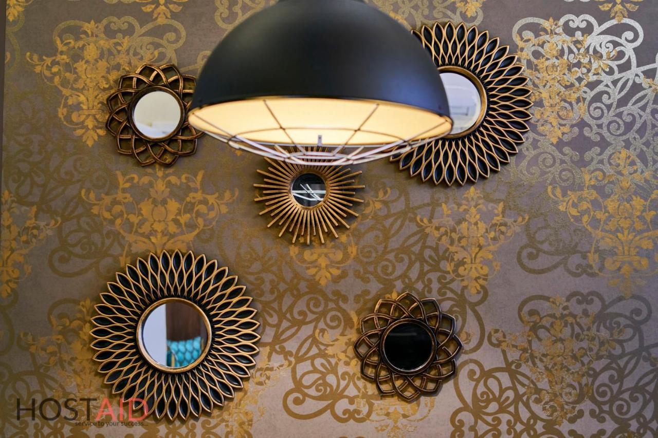 R7 Design Apartment - Hostaid Budapest Luaran gambar