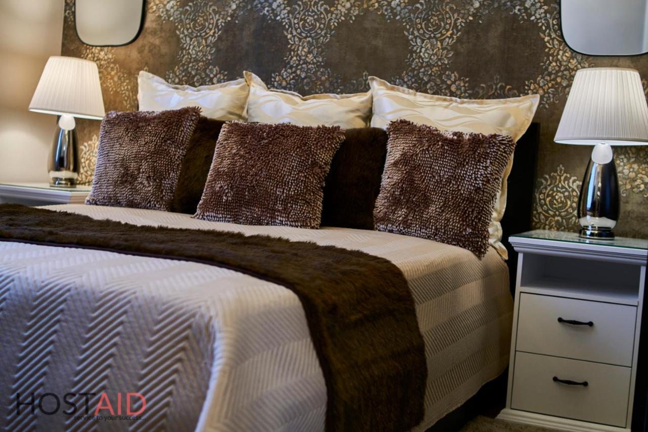 R7 Design Apartment - Hostaid Budapest Luaran gambar