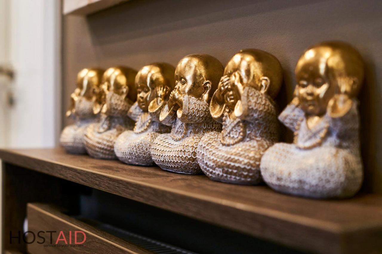 R7 Design Apartment - Hostaid Budapest Luaran gambar